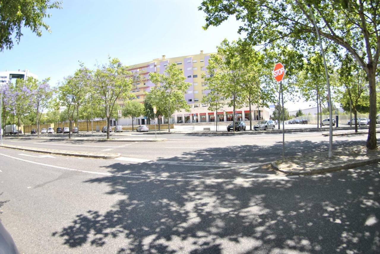 Parque Nacoes Prime Apartments 16 - 3 Quartos Lissabon Buitenkant foto